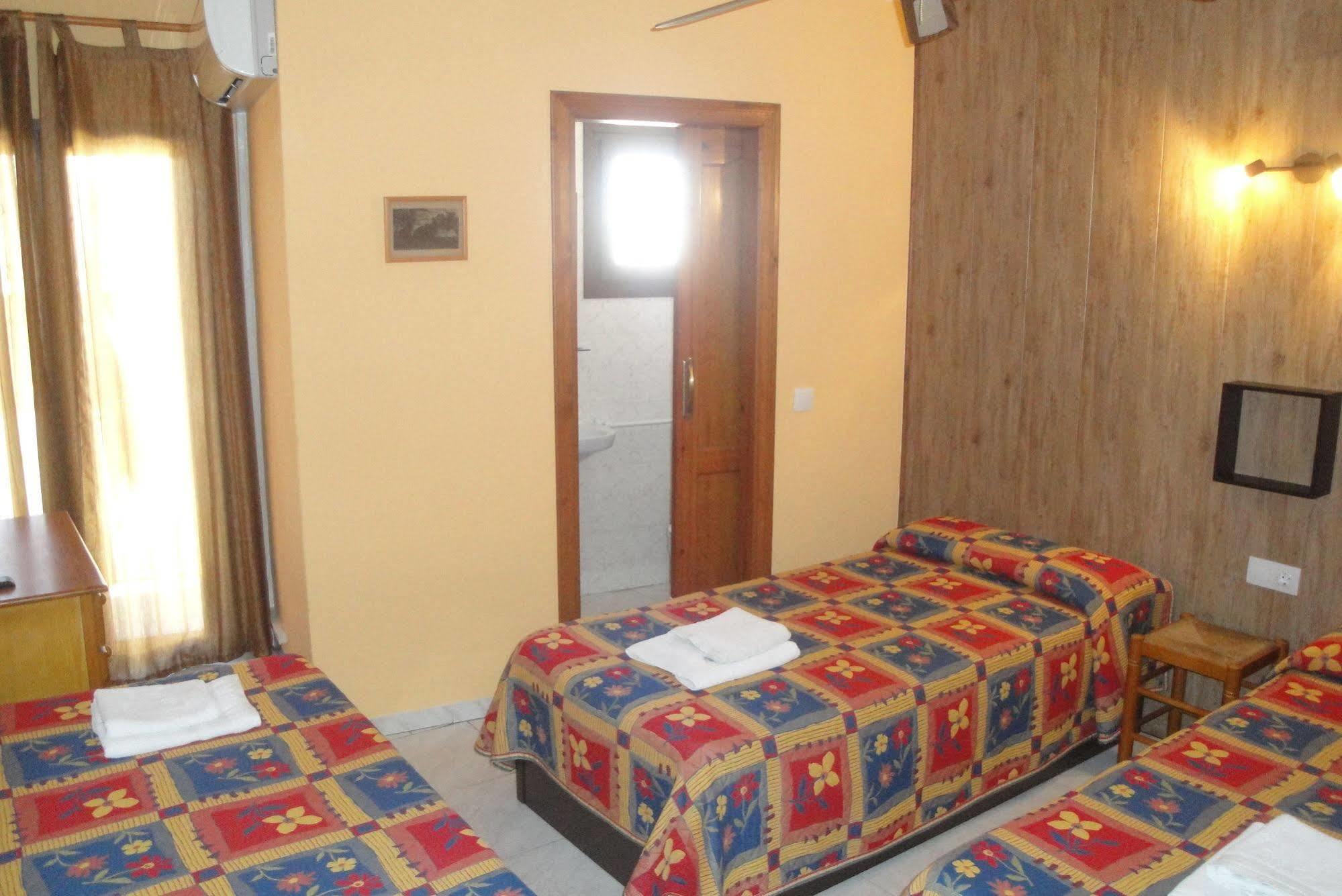 Hostal Cristina Denia Exteriér fotografie